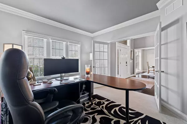 11445 Governors LN, Fishers, IN 46038