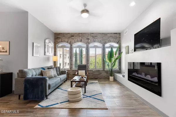 6350 Escondido Drive #B25, El Paso, TX 79912