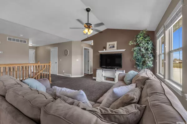 2240 PEBBLEBROOK RD, Pleasant View, UT 84404