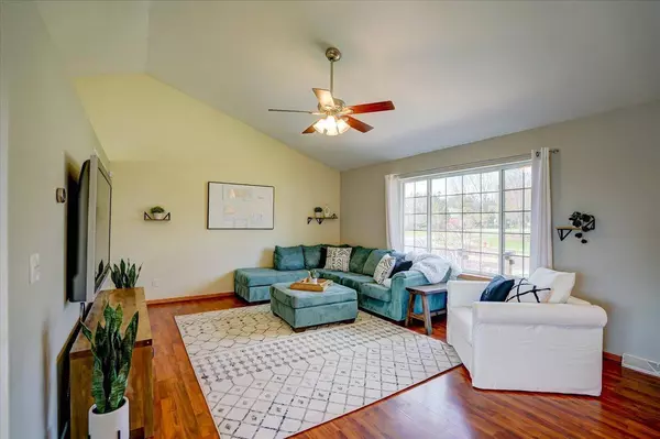 105 Weybridge Dr, Sun Prairie, WI 53590