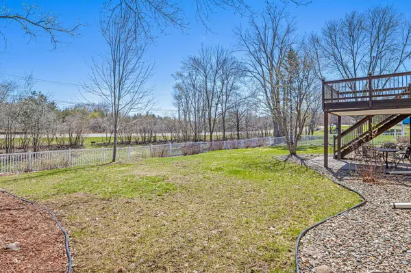 2488 Pond CIR E, Mendota Heights, MN 55120