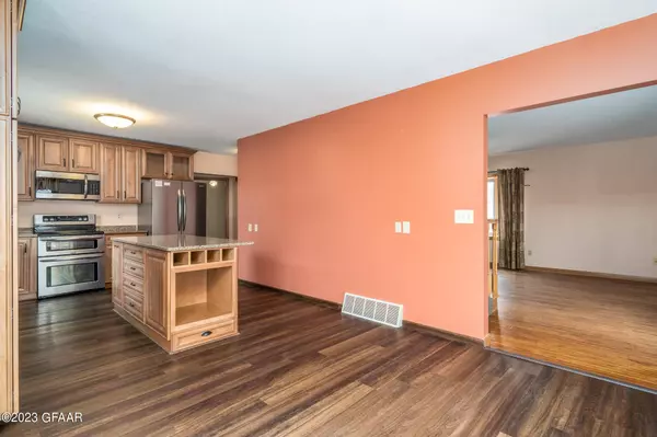 42427 170TH Street SW, East Grand Forks, MN 56721