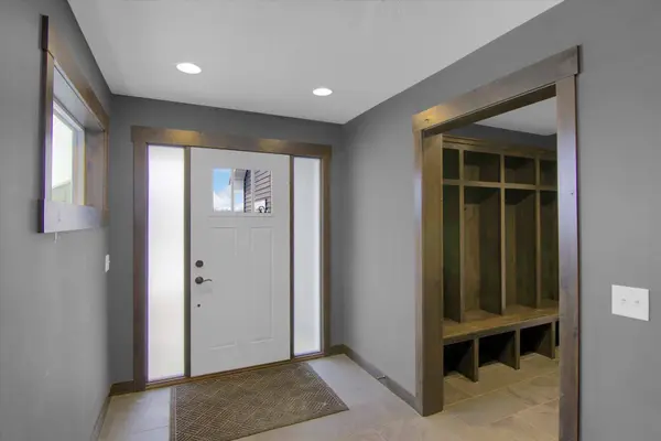 168 Raymond AVE, River Falls Twp, WI 54022