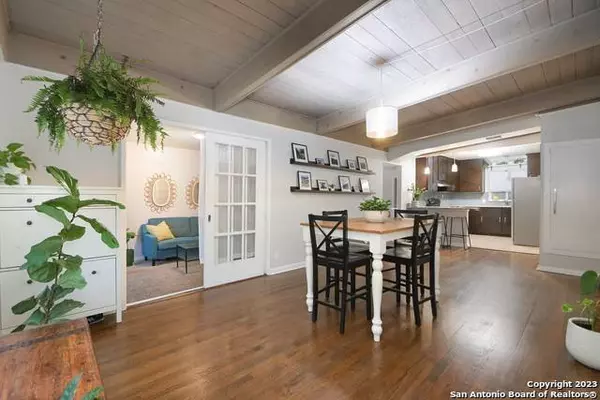 735 SUMNER DR, San Antonio, TX 78209-4952