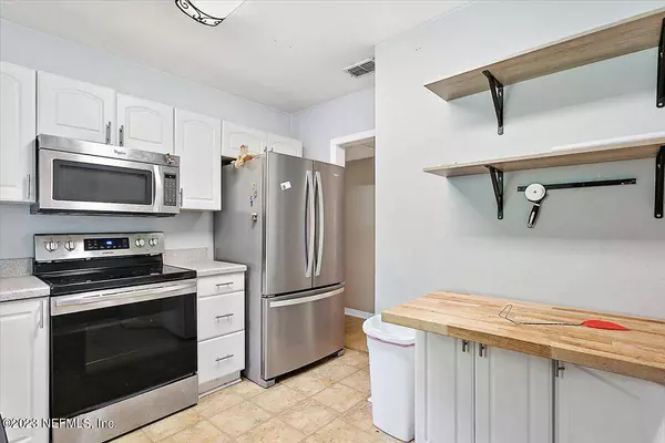 6219 BROOKS CIR S, Jacksonville, FL 32211