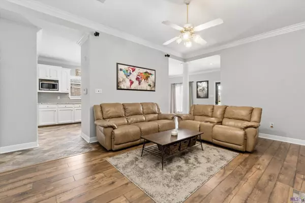 1020 SPRINGLAKE DR, Baton Rouge, LA 70810