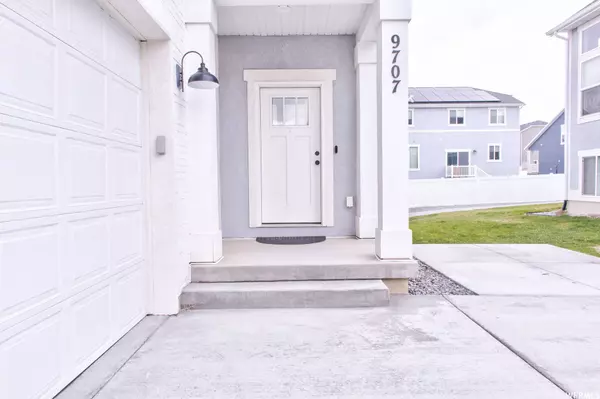 9707 N AARON AVE E, Eagle Mountain, UT 84005