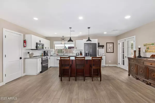 8001 E MONTE VISTA Road, Scottsdale, AZ 85257