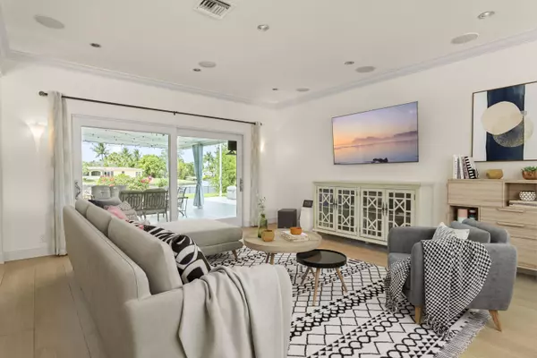 1421 N Alpha CT, Lake Clarke Shores, FL 33406