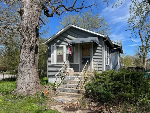 139 N Wabash Avenue, Glenwood, IL 60425