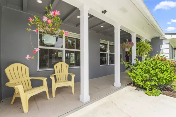 1421 N Alpha CT, Lake Clarke Shores, FL 33406