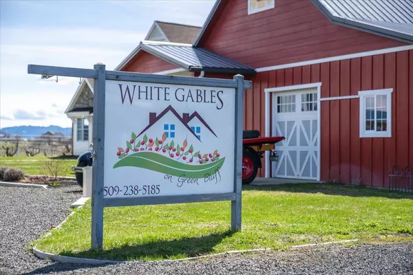 8214 E Greenbluff Rd, Colbert, WA 99005