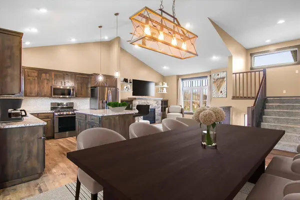 168 Raymond AVE, River Falls Twp, WI 54022