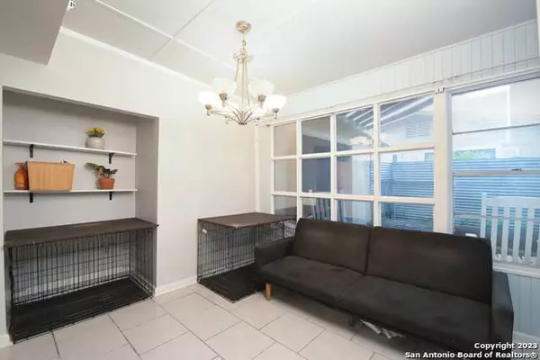 735 SUMNER DR, San Antonio, TX 78209-4952