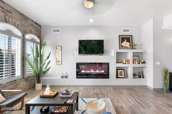 6350 Escondido Drive #B25, El Paso, TX 79912