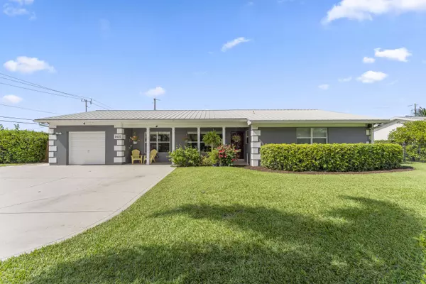 1421 N Alpha CT, Lake Clarke Shores, FL 33406