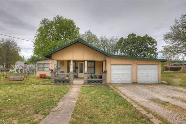 209 S Cherokee N/A, Girard, KS 66743