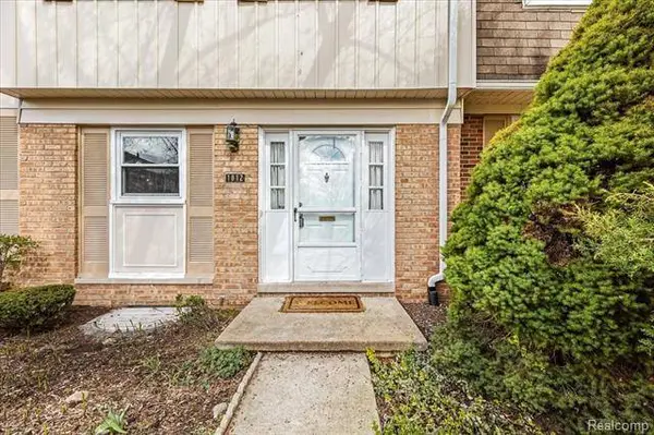 1812 BRENTWOOD Drive, Troy, MI 48098