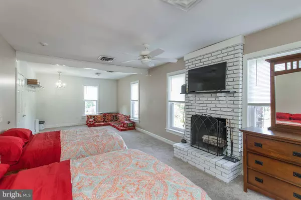 535 CHESTNUT AVE, Lindenwold, NJ 08021