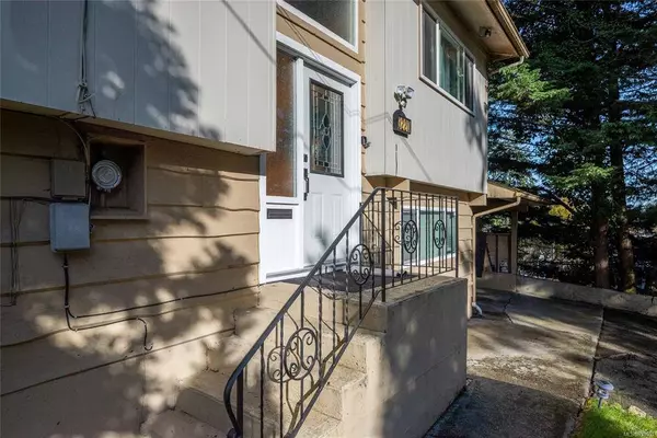 3220 Crystal Pl, Nanaimo, BC V9T 2S1