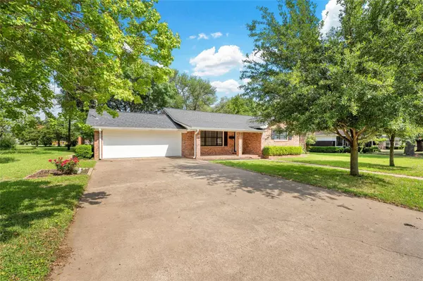 711 S Marable Street, West, TX 76691