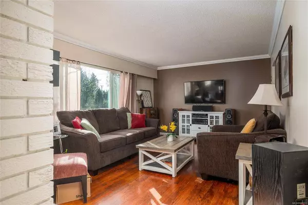 3220 Crystal Pl, Nanaimo, BC V9T 2S1