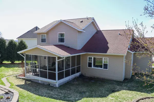 430 Waterview LN NW, Rochester, MN 55901