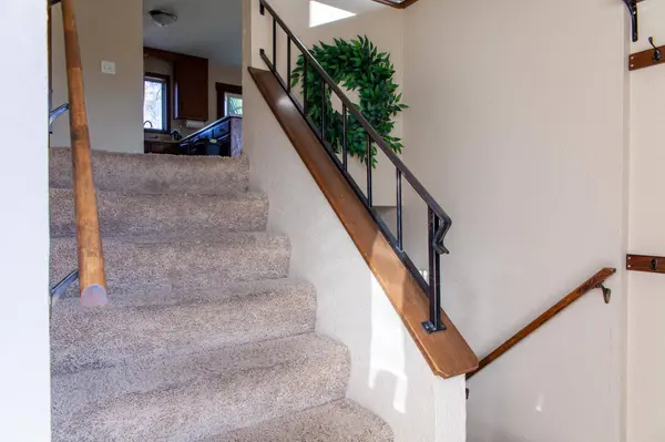 2130 47th ST E, Inver Grove Heights, MN 55077