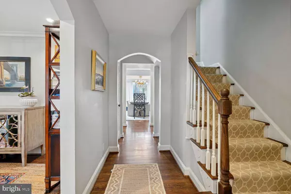 3176 UPLAND TER NW, Washington, DC 20015