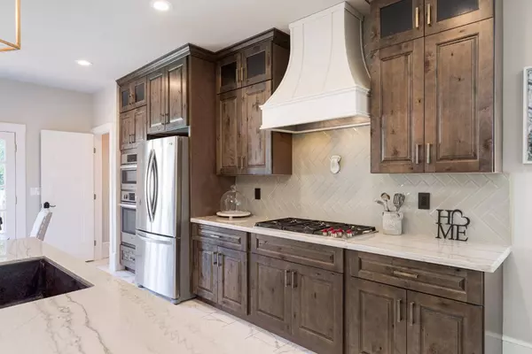 2005 E ST, Sacramento, CA 95811