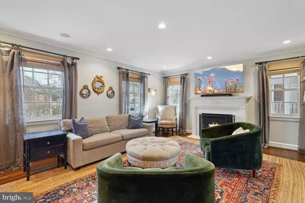 3176 UPLAND TER NW, Washington, DC 20015