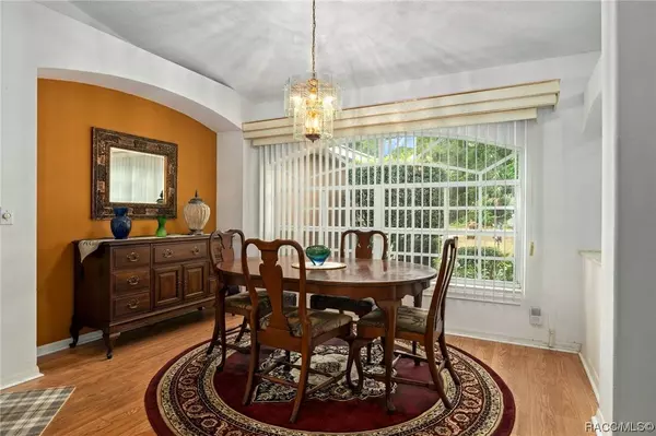 9819 W Pinespring CT, Crystal River, FL 34428