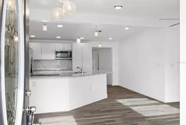 109 EDGEWATER DR, Winter Haven, FL 33881