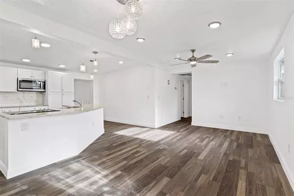 109 EDGEWATER DR, Winter Haven, FL 33881