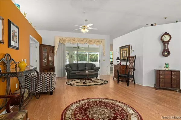 9819 W Pinespring CT, Crystal River, FL 34428