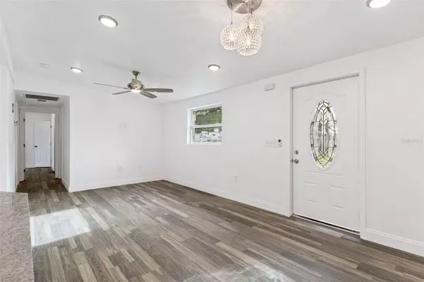 109 EDGEWATER DR, Winter Haven, FL 33881