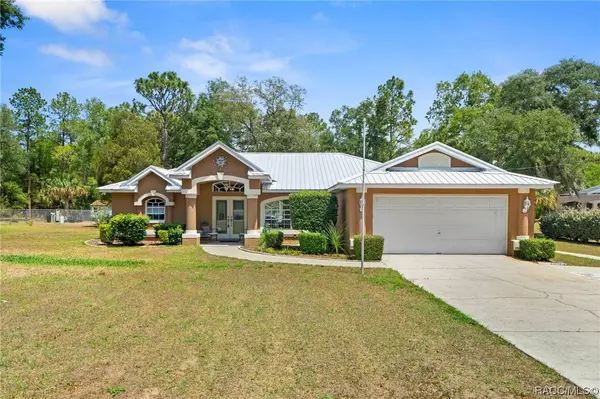 9819 W Pinespring CT, Crystal River, FL 34428