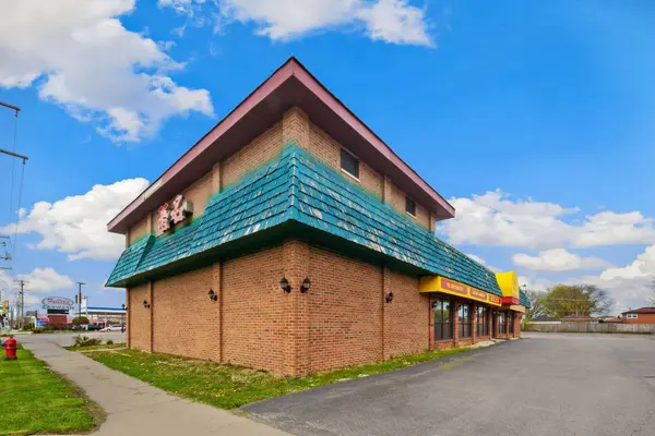 1225 S Elmhurst Road, Des Plaines, IL 60018