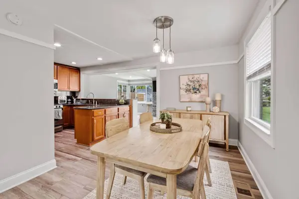 4144 Custer Avenue, Brookfield, IL 60513