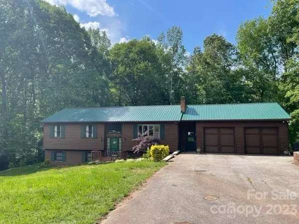 720 Stonecrest DR, Statesville, NC 28625