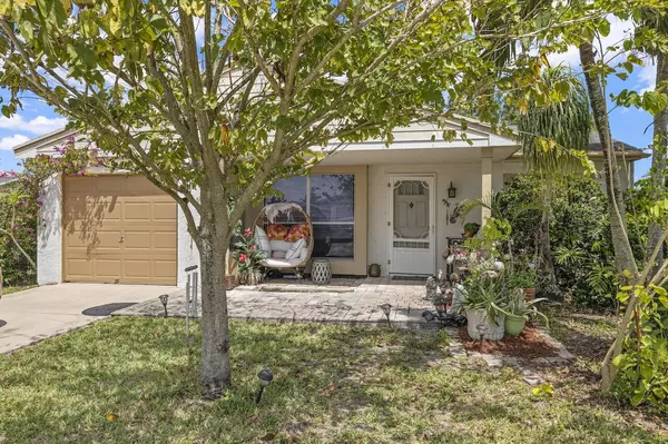 8275 Cedar Hollow LN, Boca Raton, FL 33433