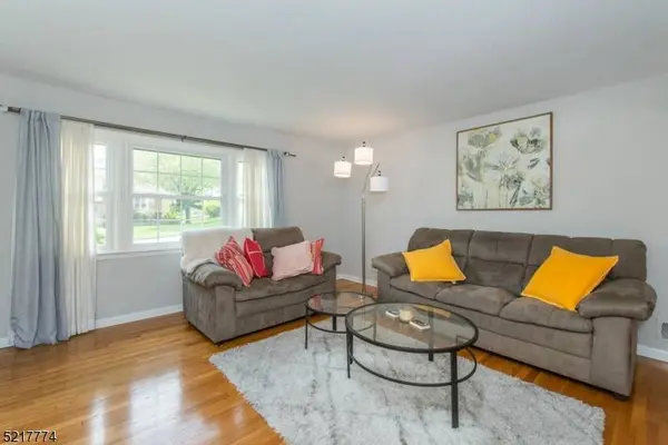 172 Abbe Ln, Clifton City, NJ 07013