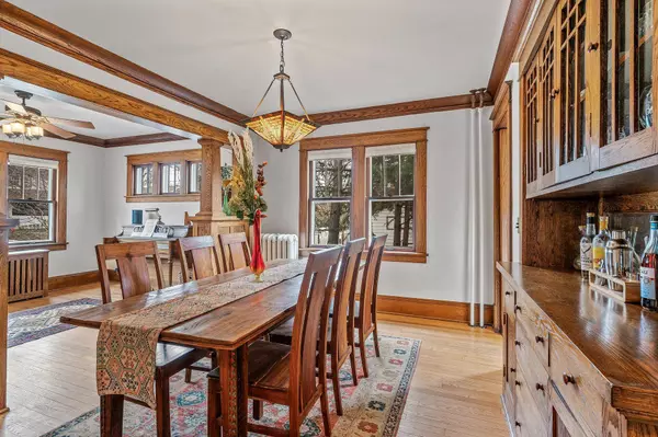 465 Warwick ST, Saint Paul, MN 55105