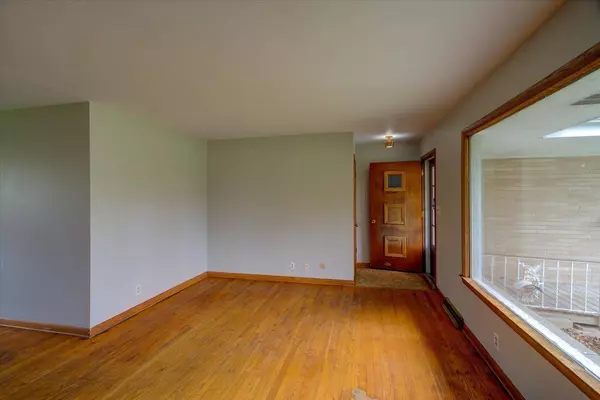 12222 W Belmar Dr, Franklin, WI 53132