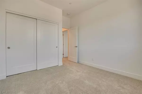 9853 Agate Creek Street, Las Vegas, NV 89141