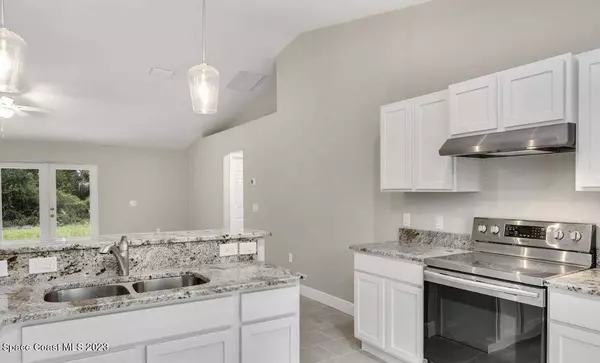 2199 Trillo Road SE, Palm Bay, FL 32909