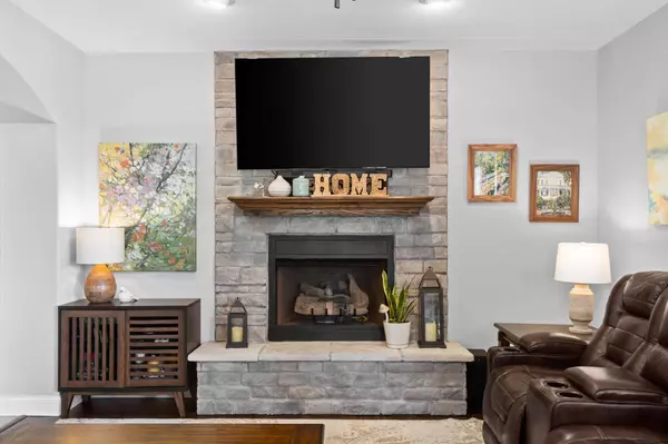 1133 N Ja Tate Dr, Clarksville, TN 37043