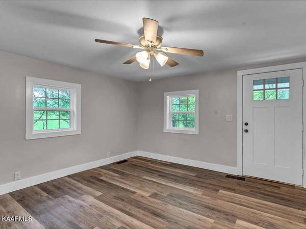 728 Old Point Pleasant Rd, Newport, TN 37821