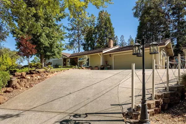 5200 Pondorex RD, Auburn, CA 95602