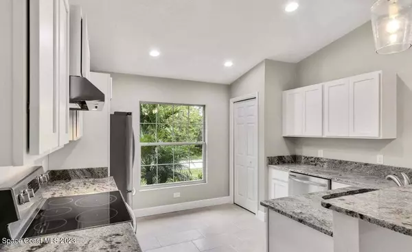 2199 Trillo Road SE, Palm Bay, FL 32909